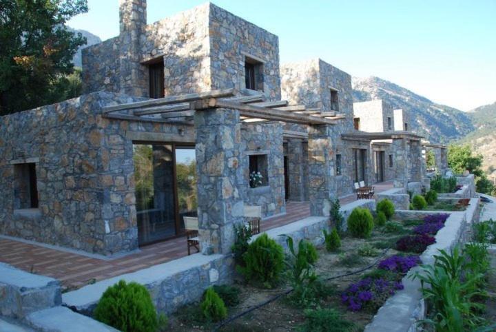 Aparthotel Pezoulia Selakano Exterior foto